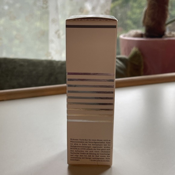 Sisley Botanical D-tox Detoxifying Night Treatment Anti-Aging 1.05oz 30ml‎ - Picture 8 of 9